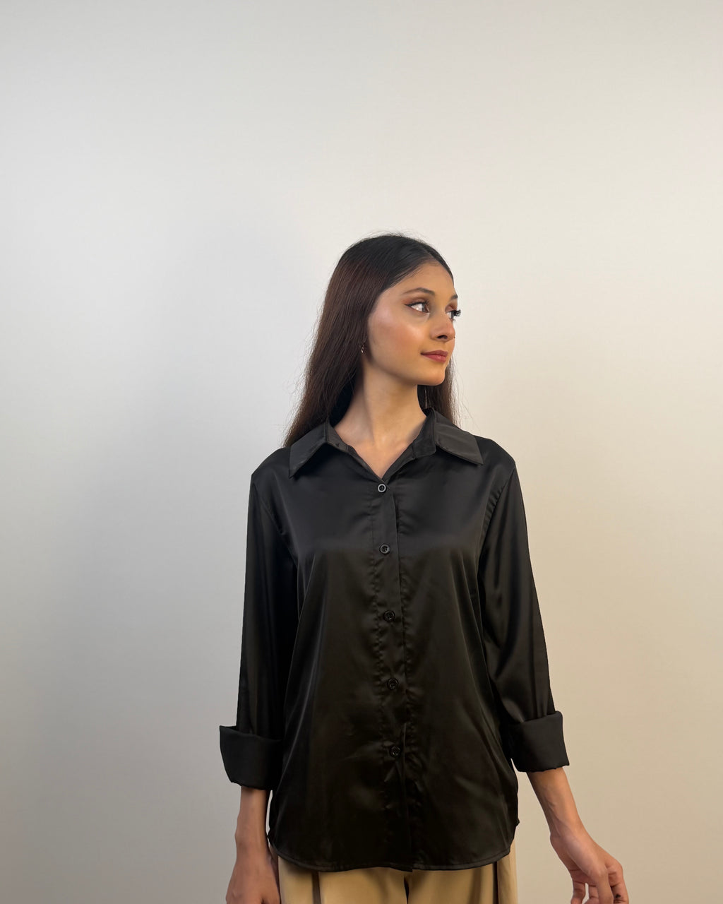 BLACK BUTTON-DOWN SHIRT