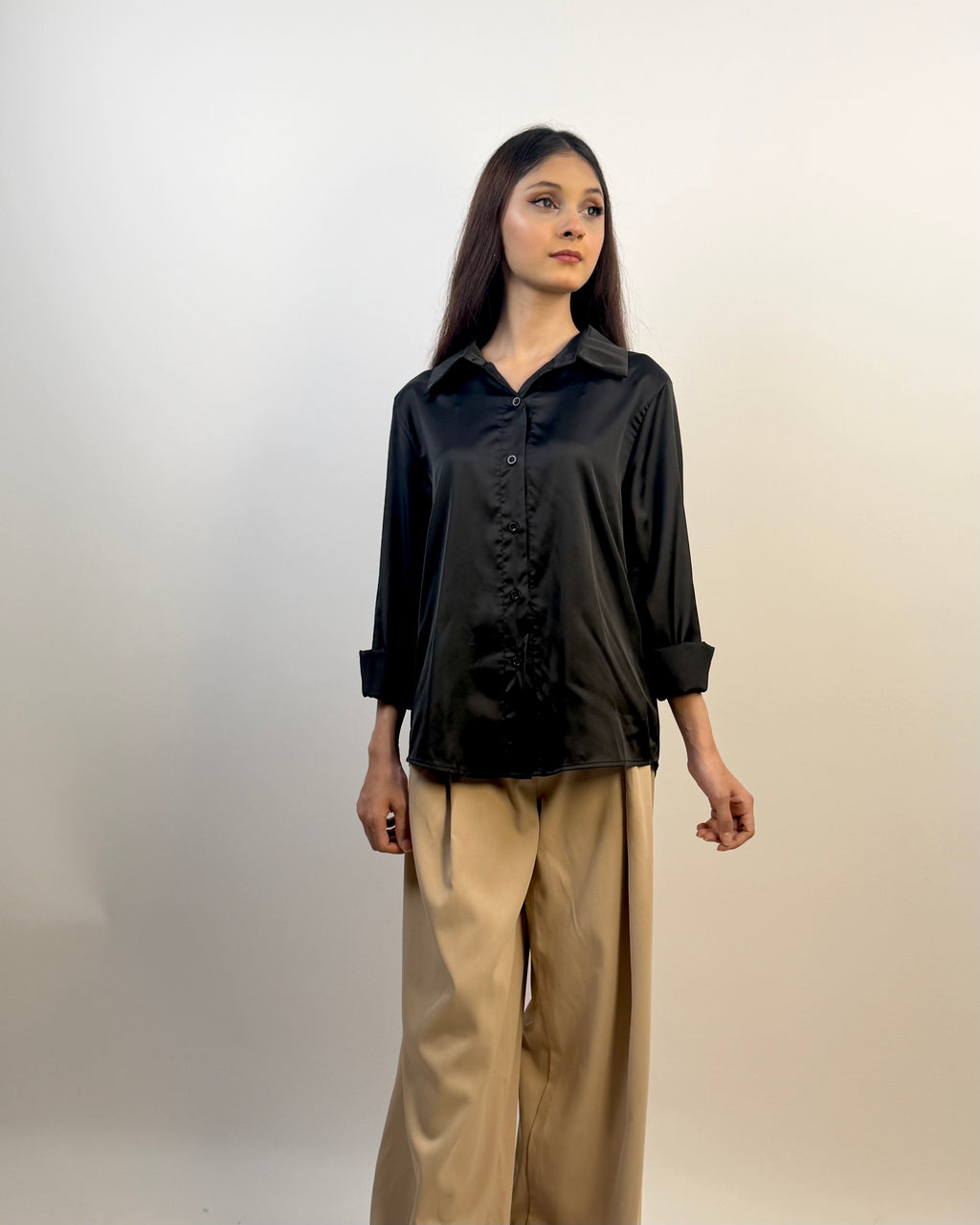 BLACK BUTTON-DOWN SHIRT