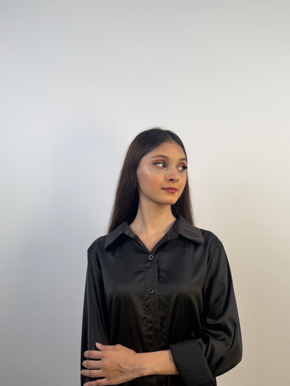 BLACK BUTTON-DOWN SHIRT